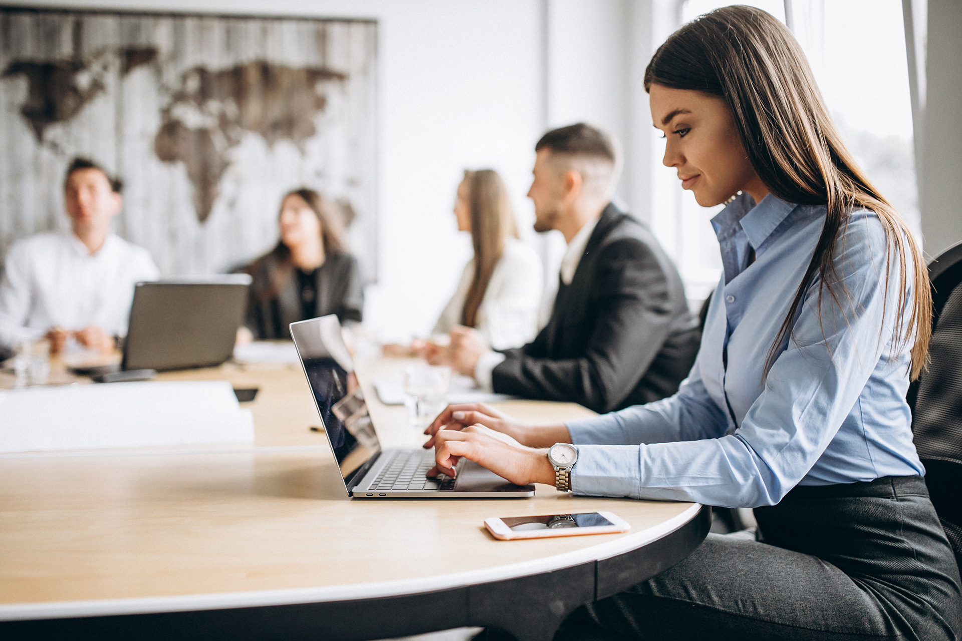 Vernieuw je HR-cyclus  Van afvinklijst en administratief ‘moetje’ naar WorkLife engagement.